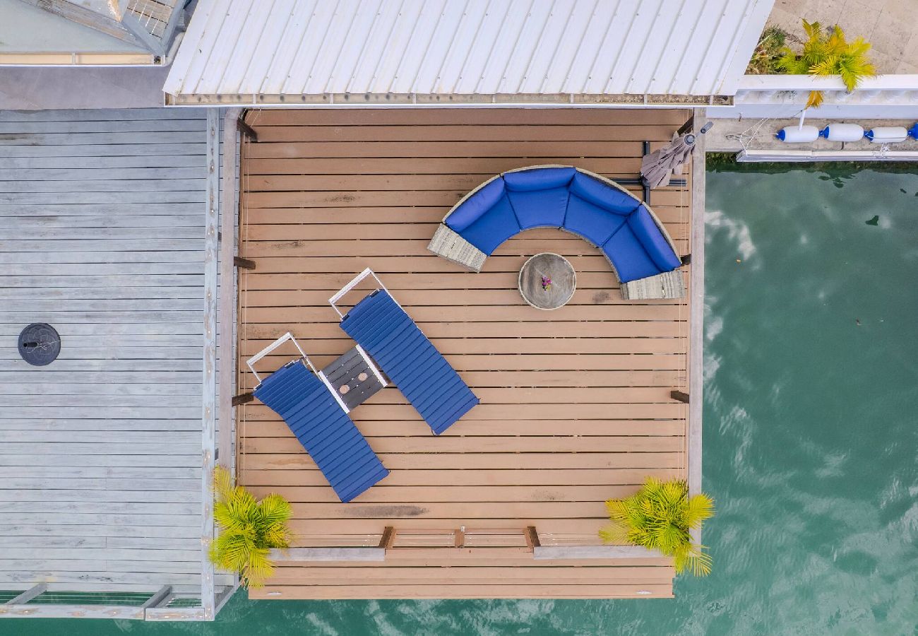Villa in Jolly Harbour - Luxury Modern Waterfront Villa | Crystal Waters