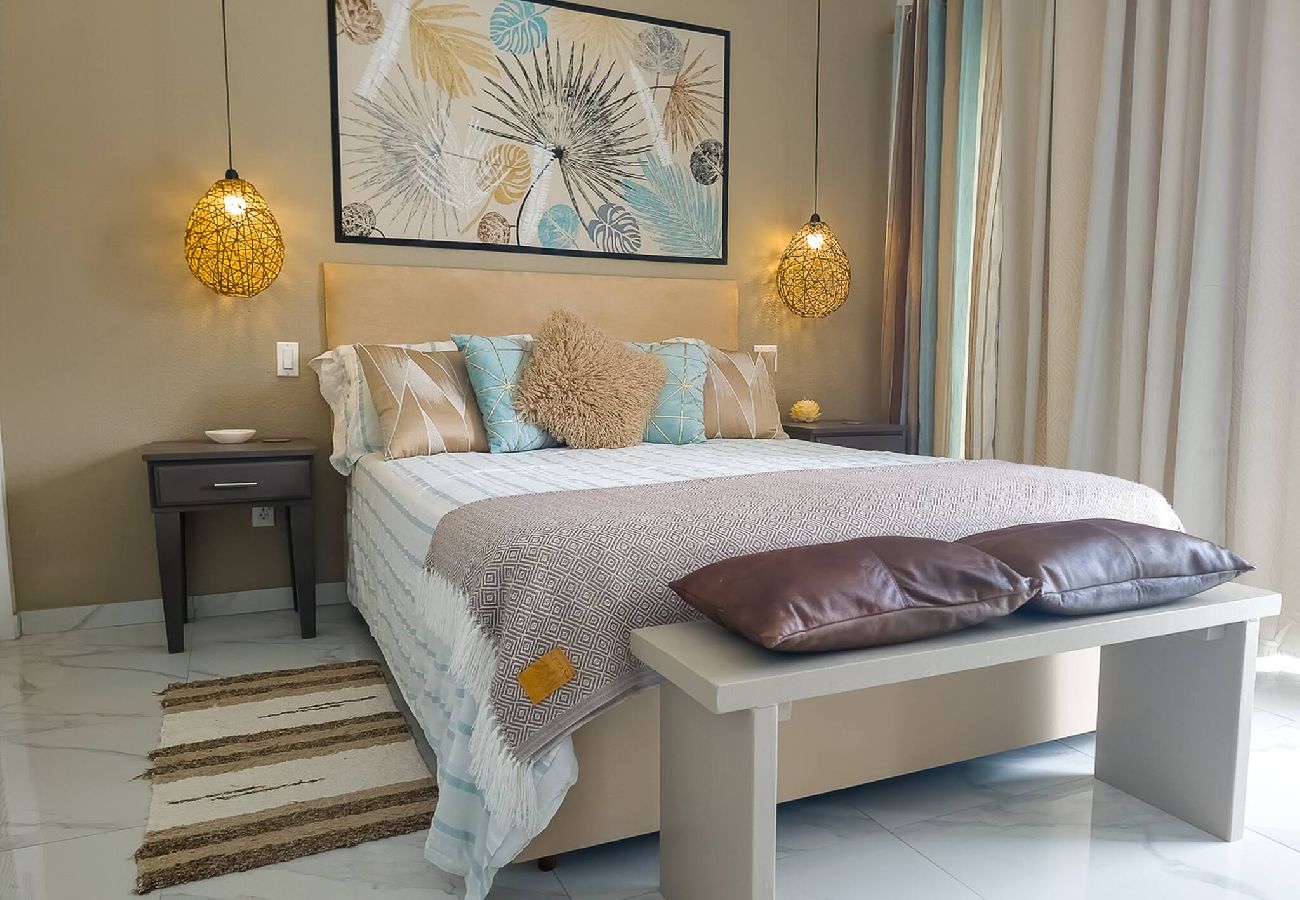 Villa in Jolly Harbour - Lazy Gecko Stylish with spacious deck