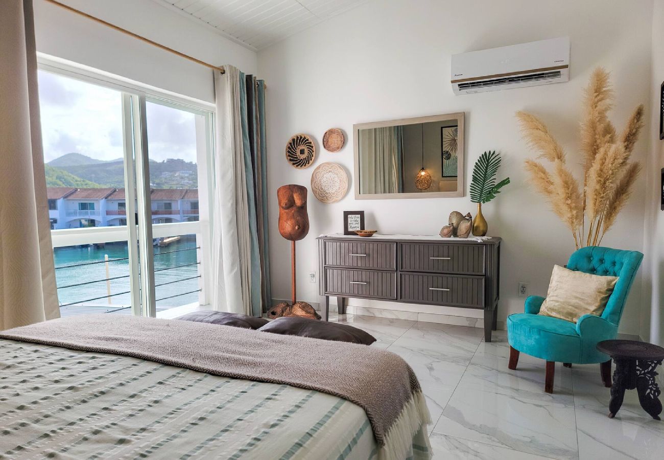 Villa in Jolly Harbour - Lazy Gecko Stylish with spacious deck