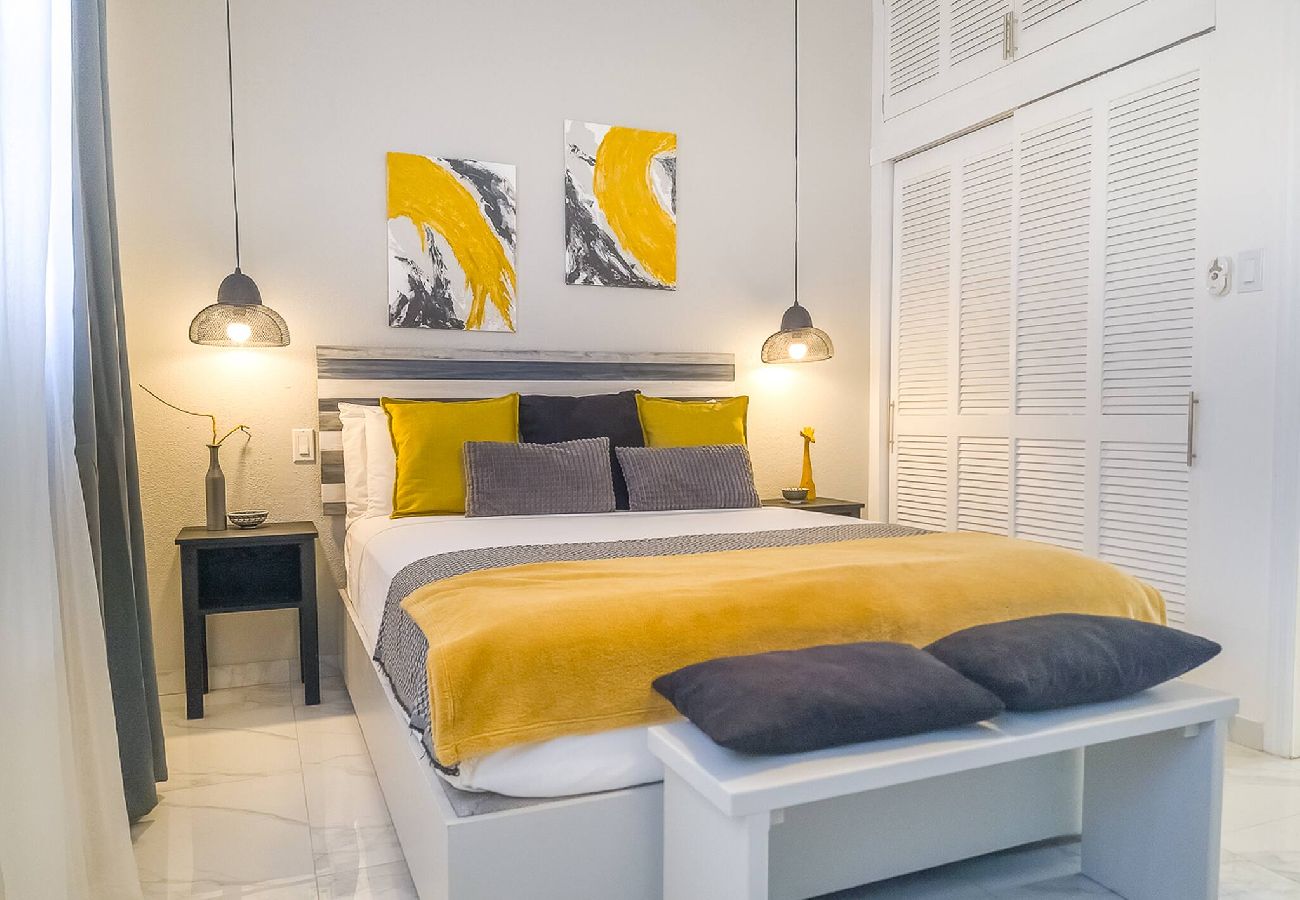 Villa in Jolly Harbour - Lazy Gecko Stylish with spacious deck