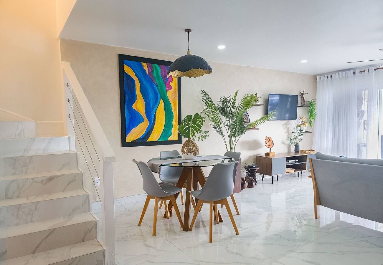 Villa in Jolly Harbour - Lazy Gecko Stylish with spacious deck