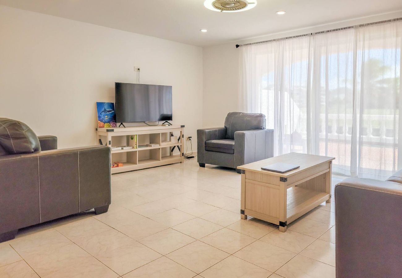 Villa in Jolly Harbour - The Harbour Nest 2BR Sleeps 4