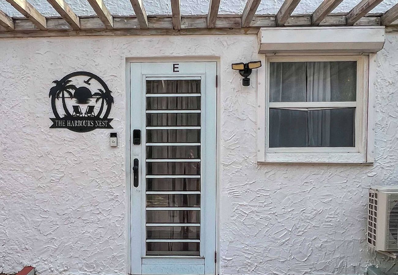 Villa in Jolly Harbour - The Harbour Nest 2BR Sleeps 4