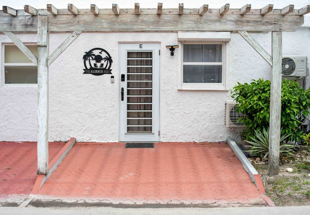 Villa in Jolly Harbour - The Harbour Nest 2BR Sleeps 4