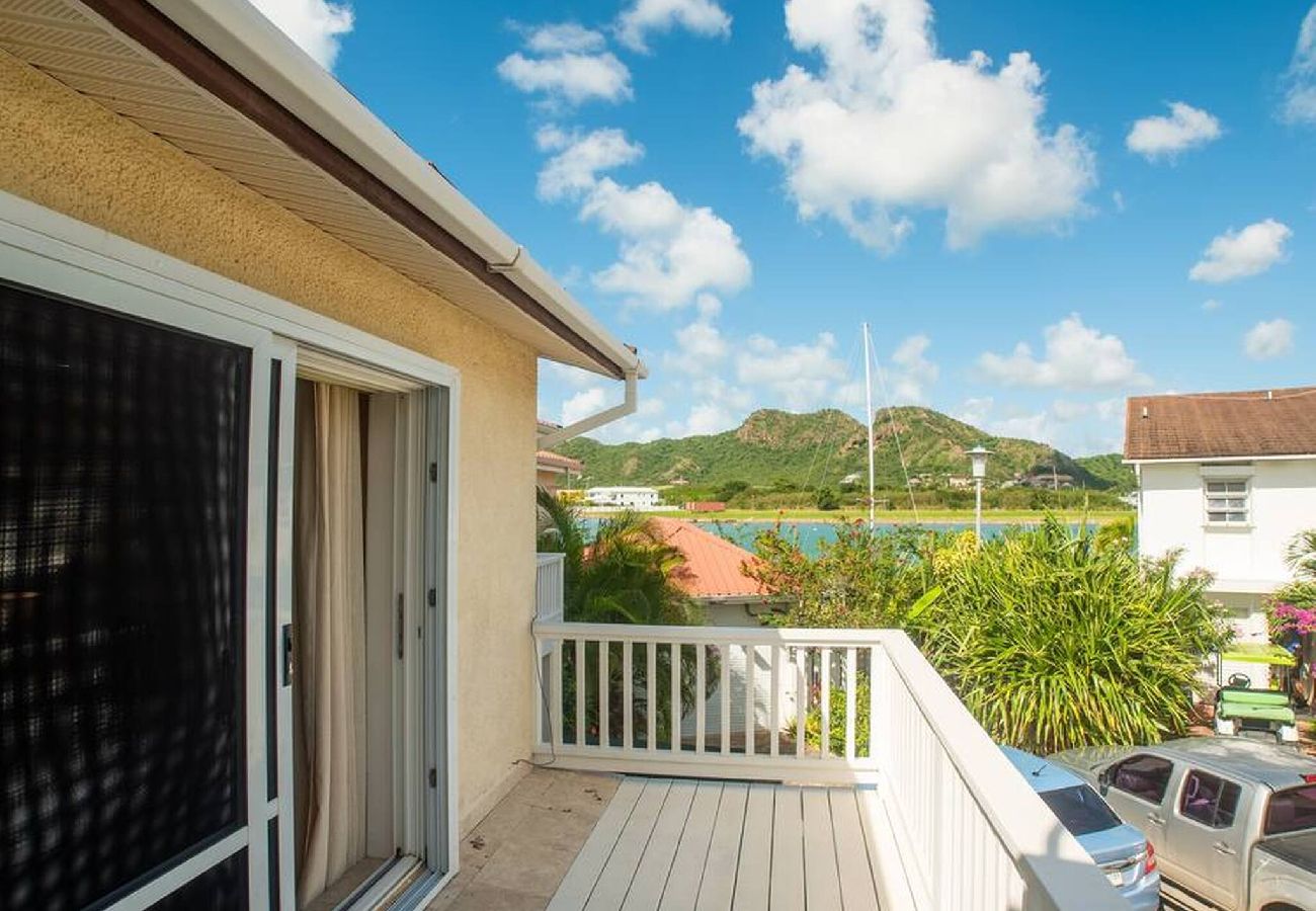 Villa in Jolly Harbour - Hidden Pearl Spacious Villa Near Best Beaches
