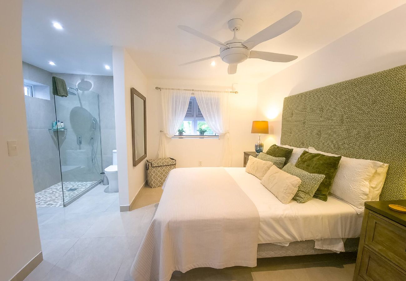 Villa in Jolly Harbour - Villa Mali in Jolly Harbour