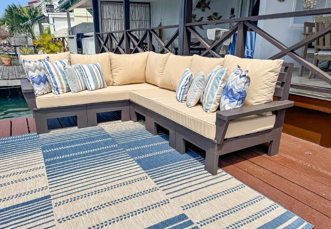 Villa in Jolly Harbour - Villa Mali in Jolly Harbour