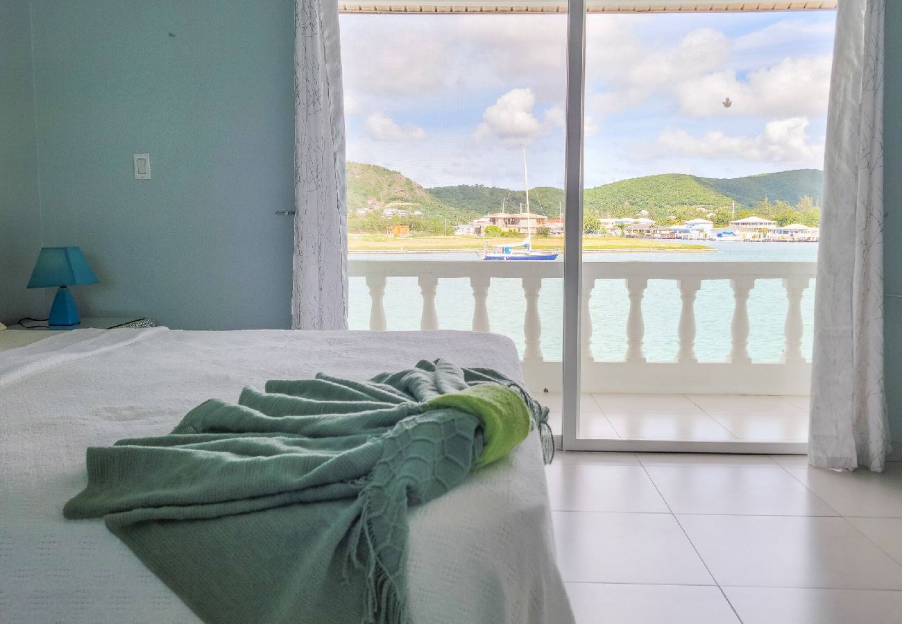 Villa in Jolly Harbour - Waterfront Luxury Retreat: 2-Bed Villa Sea Life