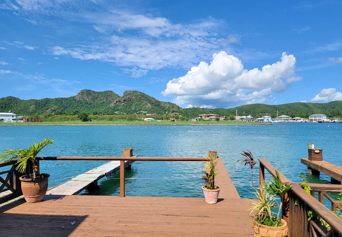 Villa in Jolly Harbour - Waterfront Luxury Retreat: 2-Bed Villa Sea Life