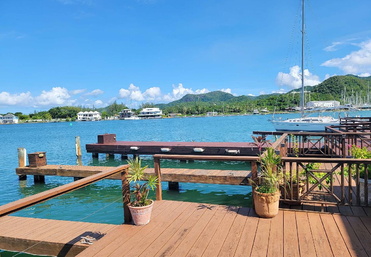 Villa in Jolly Harbour - Waterfront Luxury Retreat: 2-Bed Villa Sea Life
